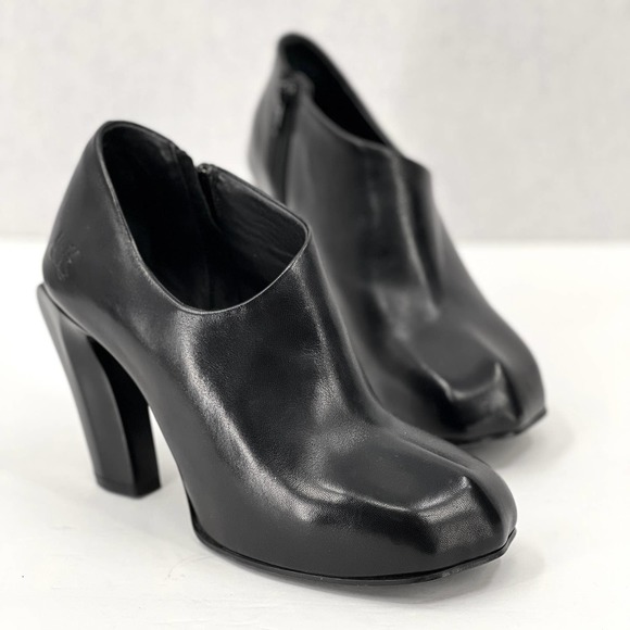 John Fluevog Shoes - JOHN FLUEVOG Shaguar Sable Asymmetric Ankle Bootie Womens 7.5 Black Heeled